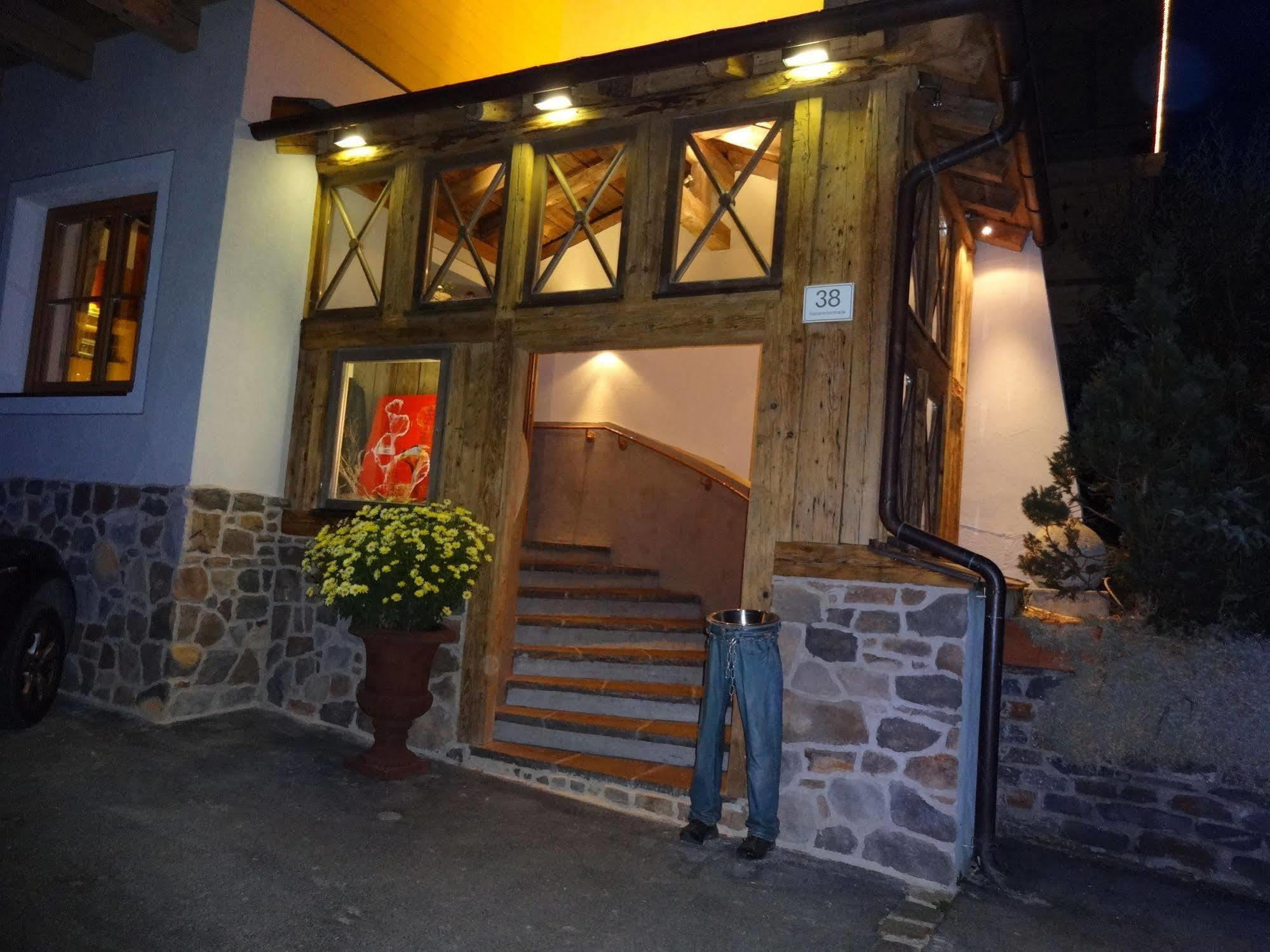 Apart Hotel San Antonio Санкт Антон ам Арлберг Екстериор снимка