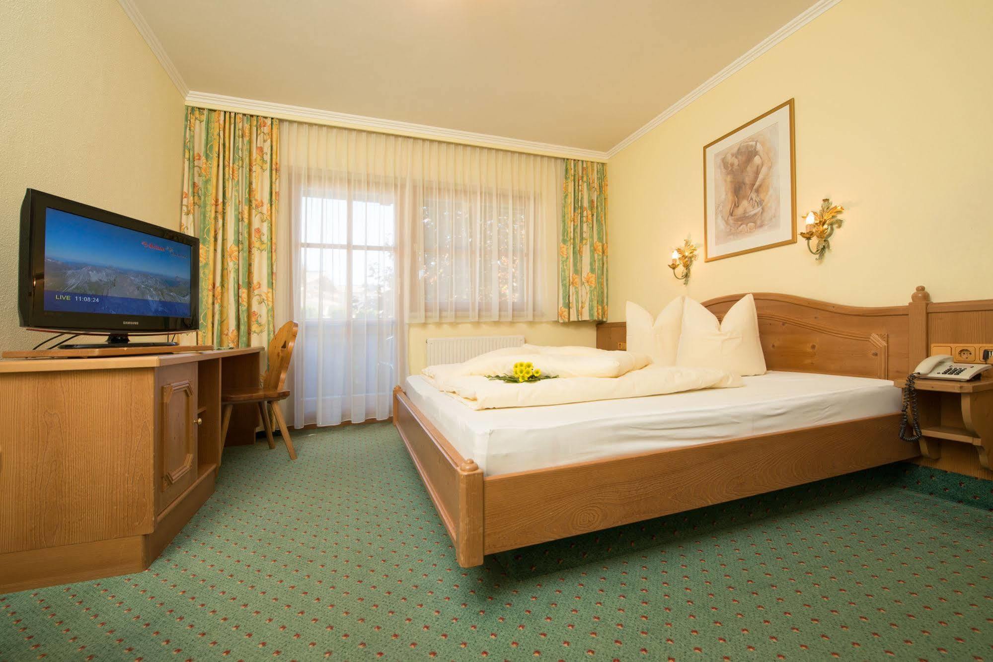 Apart Hotel San Antonio Санкт Антон ам Арлберг Екстериор снимка